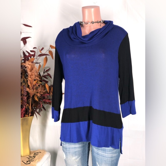 BLEU Women Blouse/ Tunic/ Sweater Color Blue & Black Sz L - Picture 2 of 8